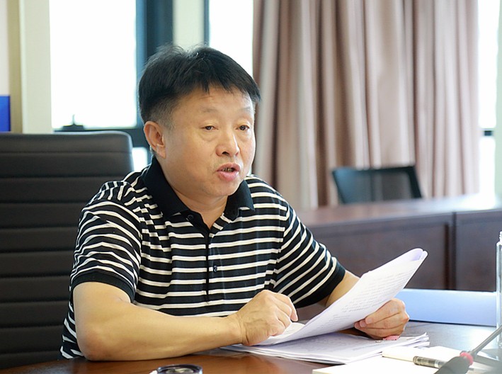 人生就是博集团党委（扩大）会转达学习“不忘初心、切记使命”主题教育聚会精神