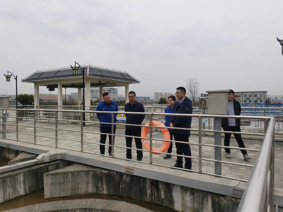 水情形公司开展“两会”时代清静环保专项检查