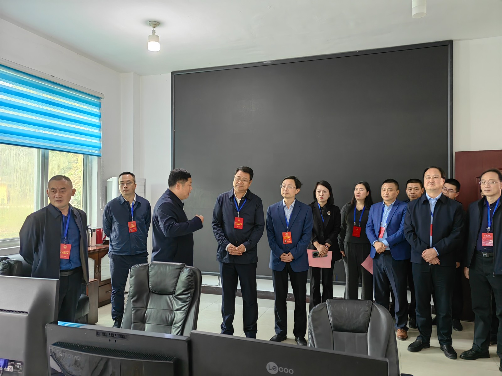 安康市政协副主席、岚皋县委书记马雄伟到水情形公司岚皋县城污水处理厂调研